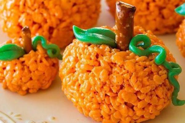 Pumpkin-Shaped Rice Krispies Treats Are Almost Too Cute To Eat (Simplemost Photo)