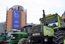 欧盟在与农民的对峙中放弃了绿色议程的关键要素