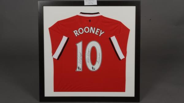 Man Utd shirt signed by Wayne Roo<em></em>ney 